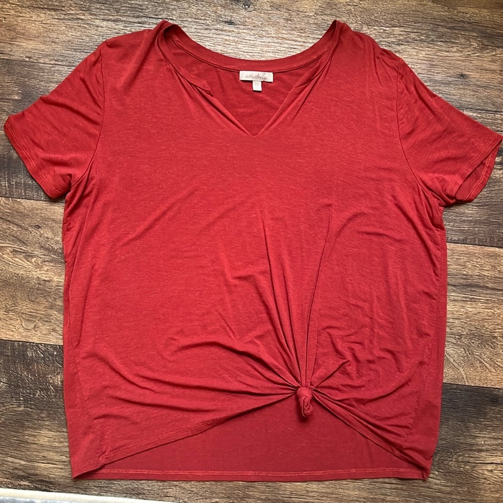 Red basic tee with knot detail